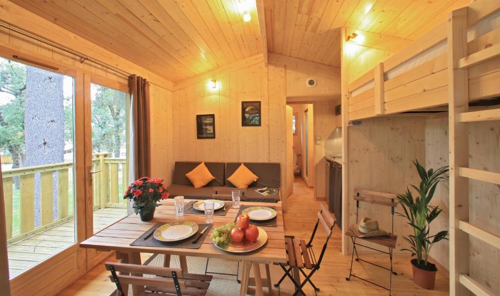 Albirondack Camping Lodge & Spa Bilik gambar