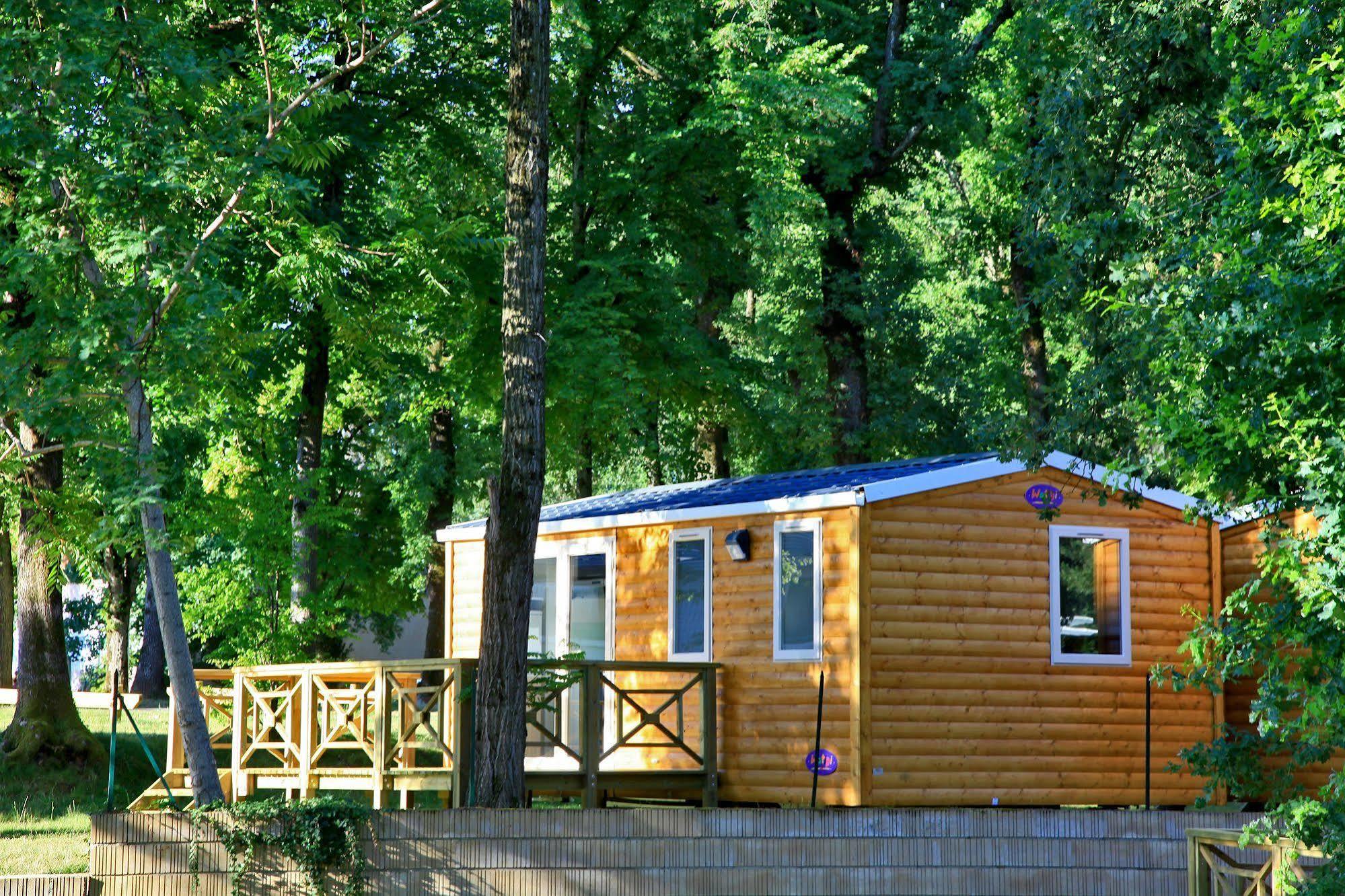 Albirondack Camping Lodge & Spa Luaran gambar